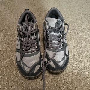 Women’s 5.11 tennis shoe